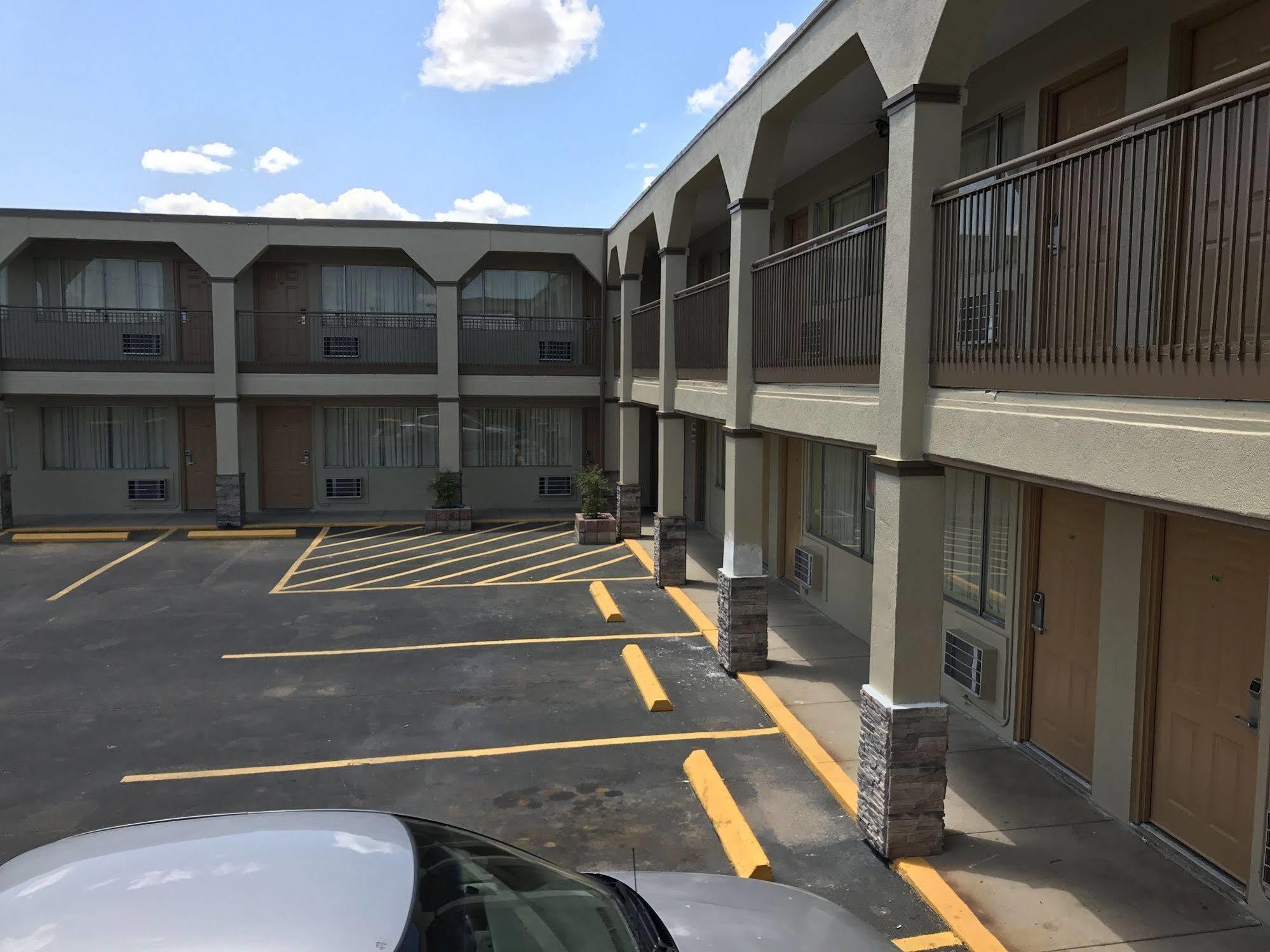 Hutchinson Inn Exterior foto