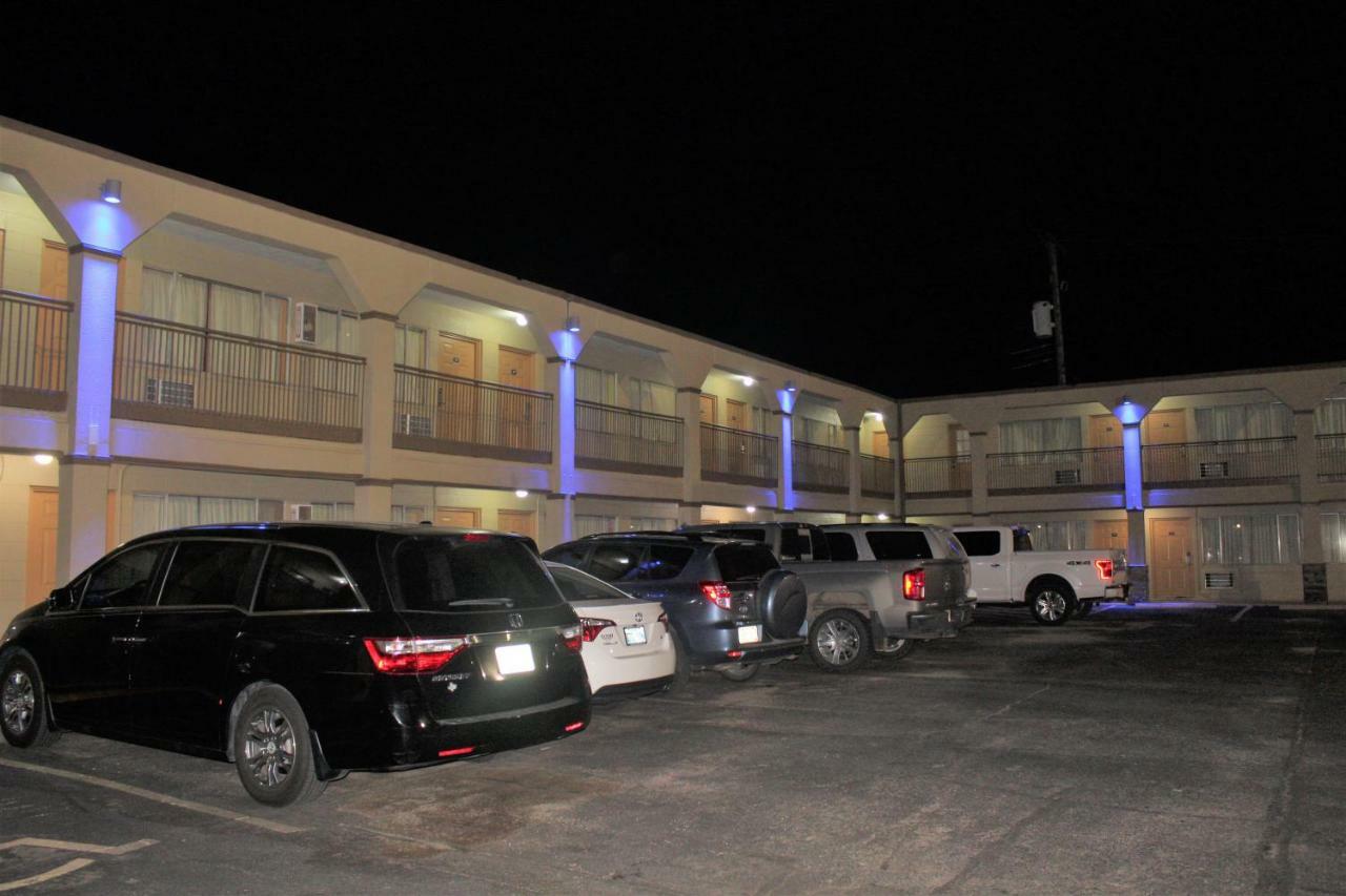 Hutchinson Inn Exterior foto